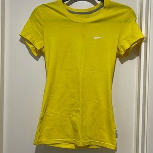 NIKE WORKOUT DRI-FIT COTTON TEE YELLOW SIZE XSMALL USED